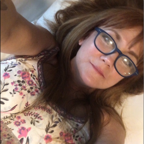 Meet your Posher, Julie - Picture 1 of 1